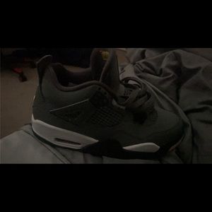 jordan 4 cool greys, good condition size 6.5y boys